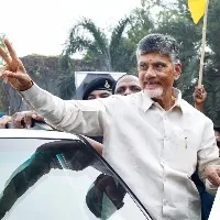Chandrababu gets huge welcome at Vizag airport