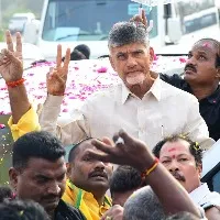 Chandrababu road show in Ponduru