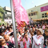 Banking on Telangana growth model, KCR looks to influence national politics