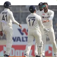 India finish Day 3 on 45 for 4