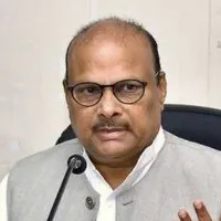 Yanamala fires on Jagan