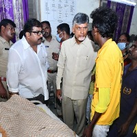 8 die after falling in canal during Chandrababu Naidu's road show