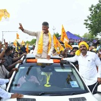 Stampede in Chandrababu Naidu's Andhra roadshow, police register case