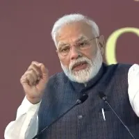 PM Modi tweeted he prays for injured Rishabh Pant