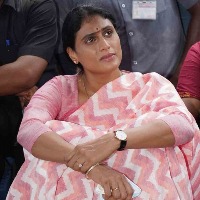 YSRTP only party fighting for people of Telangana: Sharmila