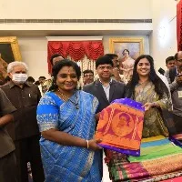 Hundreds throng Raj Bhavan to greet Governor