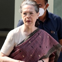 Sonia in hospital for treatment of viral respiratory infection