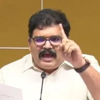 Pattabhi fires on Jagan