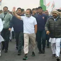 Media notices my t shirt but does not ask about torn clothes of poor farmers and labourers says Rahul Gandhi