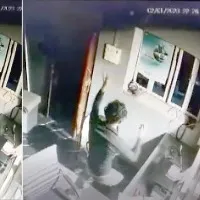 Thief dances after stealing goods worth lakhs in MPs Shivpuri Caught on camera