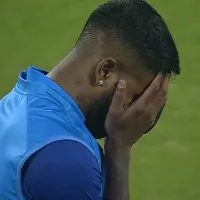 Hardik Pandya shell shocked reaction as Arshdeep 4th no ball saves Shanaka in India vs Sri Lanka 2nd T20I