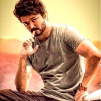 No chinks in Thalapathi Vijay's marriage, say sources denying rumours of split