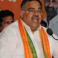 Arrest of T'gana unit chief Bandi Sanjay Kumar undemocratic: BJP