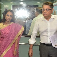 ICICI Bank-Videocon scam: Bombay HC grants bail to Kochhar couple