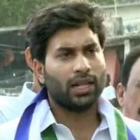 YSRCP will win in East Vijayawada says Devineni Avinash