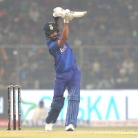2nd ODI: Calm Rahul takes India to hard-fought win over Sri Lanka after Kuldeep, Siraj shine