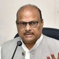 Yanamala fires on Jagan