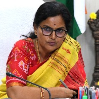 కంటివెలుగుపై ప్రభుత్వ ప్రధాన కార్యదర్శి ఎ.శాంతికుమారి, ఈ రోజు అన్ని జిల్లాల కలెక్టర్లతో టెలికాన్ఫరెన్స్ నిర్వహించారు