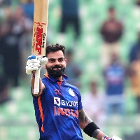'GOAT': Fans go crazy as Virat Kohli, Shubhman Gill smash centuries in India vs Sri Lanka 3rd ODI