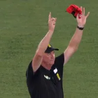 Viral Video Ball hits roof lands in 30 yard circle during BBL match umpire gives six