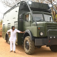 Pawan Kalyan to perform puja of his campaign vehicle at Telangana temple