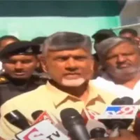 Chandrababu visits TDP workers in Pileru sub jail