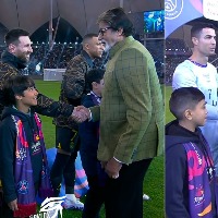 Big B meets Ronaldo, Messi before PSG vs Saudi All-Star XI match, netizens go crazy