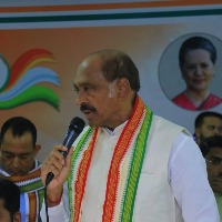 T'gana unit Cong in-charge stresses need for unity in view of polls