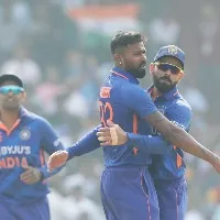 newzeland lose 5 wickets early