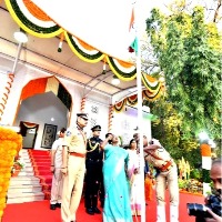 Amid rift, KCR skips Republic Day celebration at Raj Bhavan