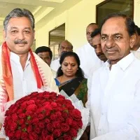 Chhatrapati Shivaji descendant Sambaji meets KCR