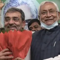 nitish kumar asks upendra kushwaha to quit jdu