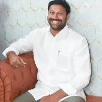 MP Avinash Reddy arrives CBI Office in Hyderabad