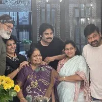Nagababu shares a photo on his mother birthday