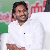 Jagan makes strong pitch for investment in Andhra