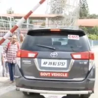 private vehicle at tirumala srivari temple streets