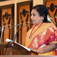 ఫొటోలు:- అసెంబ్లీ బడ్జెట్‌ సమావేశాల ప్రారంభం సందర్భంగా ఉభయ సభలను ఉద్దేశించి గవర్నర్‌ తమిళిసై సౌందరరాజన్‌ ప్రసంగించారు