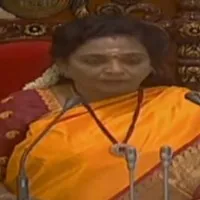 KCR welcomes Guv Tamilisai to Assembly