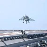 tejas jet landed on ins vikranth