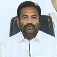 Kotamreddy fires on Adala Prabhakar Reddy