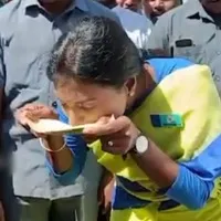 YS Sharmila tastes Thati Kallu