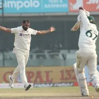 Australia all out for 263 runs in 1st innings