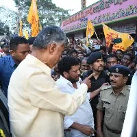 Chandrababu arrives Anaparthi by walk after police restrict him