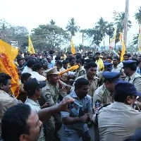 TDP leaders reaction after police obstruct Chandrababu