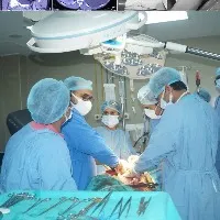 Doctors remove enlarged kidney carrying 20 litres of waste
