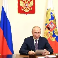Vladimir Putin addresses Russian parliament