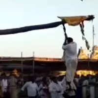 YCP MLA Thippeswamy Flying on Sirimanu in siddeswara swamy brahmotsavalu