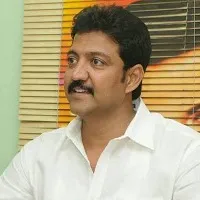 Vallabhaneni Vamsi fires on Lokesh