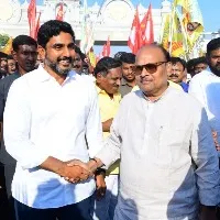 Yanamala Ramakrishnudu participates in Lokesh Yuvagalam Padayatra