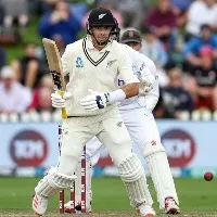 Tim Southee breaks MS Dhonis Batting Record